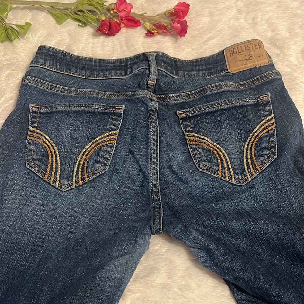 HOLLISTER JEANS SIZE 5R - Picture 2 of 3